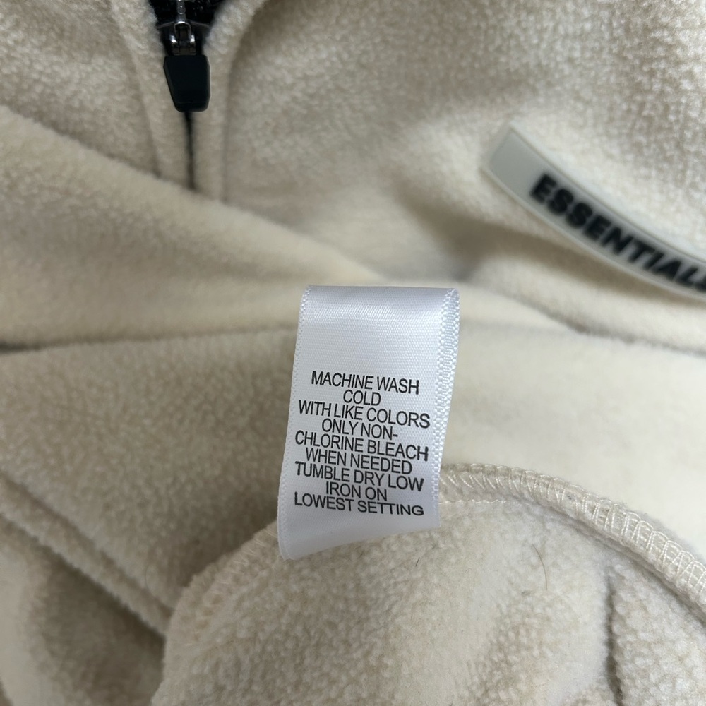 Fear of God Essentials Off-White Polar Fleece Vest - Picture 6 of 6